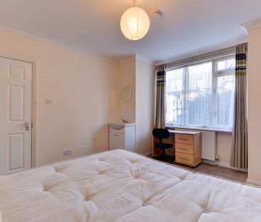 6 bedroom house to rent - Photo 4