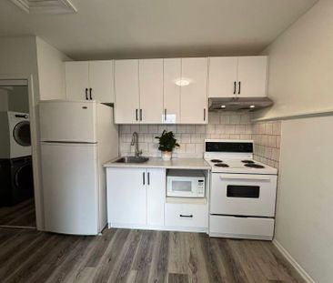 For Lease - 16 Cartier Crescent Unit# 2, Richmond Hill, Ontario - Photo 3