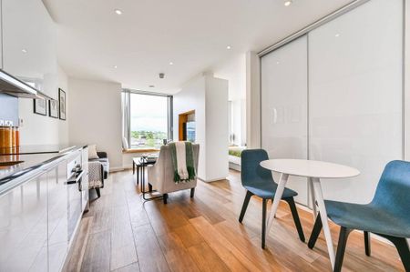 Studio to rent - Photo 2