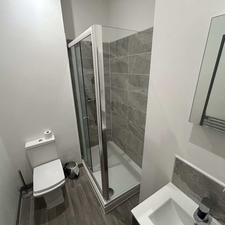 Dudley Road, Brierley Hill - Photo 1