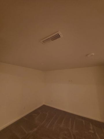 3 Bedroom Townhome in Belvedere Estates! - Photo 3