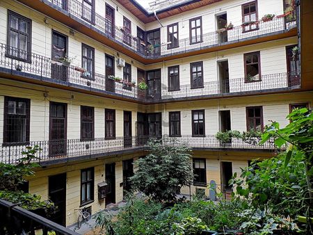 Kiadó újszerű állapotú lakás - Budapest VI. kerület - Photo 4