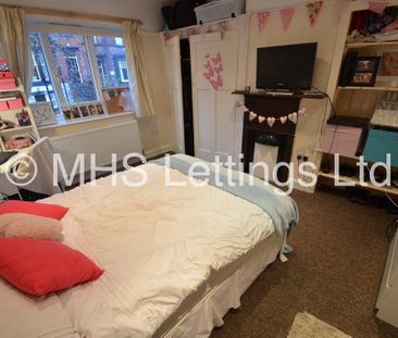 4 Bedroom Semi-Detached House for rent in Regent Park Terrace - Photo 4