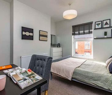Thesiger Street // Bed Student House // Aug, LN5 - Photo 6