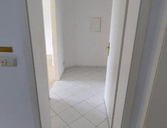 schöne, helle 2 Raum Wohnung mit Balkon und Einbauküche - Foto 1