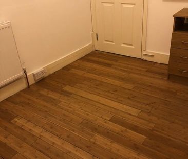 Room in a Shared House, Cranbrook Road, IG1 - Photo 5