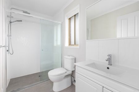 27 Branson Street, Dunlop ACT 2615 - House For Rent | Domain - Photo 4