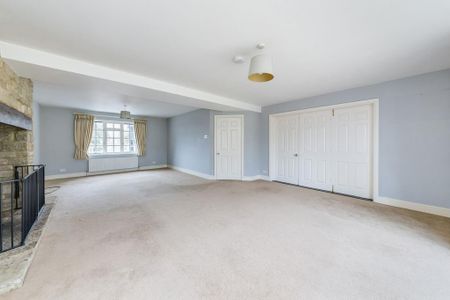 4 bedroom detached house to rent - Photo 4