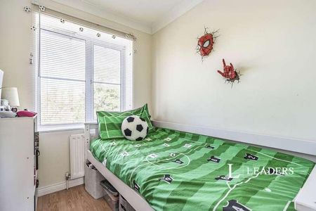 Brookenbee Close, Rustington, BN16 - Photo 2
