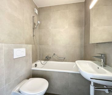 Appartement rénové de 3 pièces au 1er étage - Photo 2