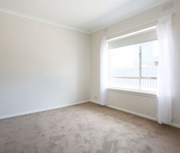 1/4 Beaumont Parade, West Footscray, Vic 3012 - Photo 2