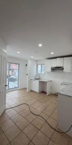 41/2 Metro Cartier Laval dispo maintenant internet stationnement, Loker, Thermopompe 1490$ - Photo 4