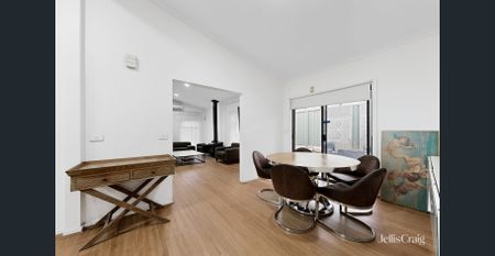 Spacious Family Home in Convenient Essendon Location - Photo 3