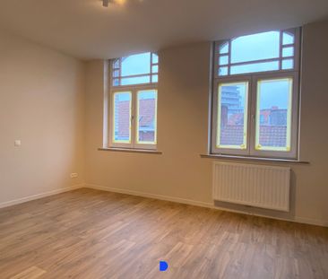 Ruim appartement in het centrum van Kortrijk! - Photo 3