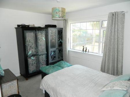 24 Lumfiord Avenue, Whitehead, BT38 9NR - Photo 3