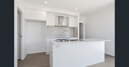 Ducted Air-Con, Stylish, Spacious and Brand-New - Photo 5