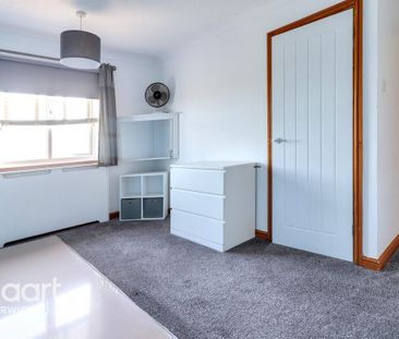 4 bedroom detached house to rent - Photo 5