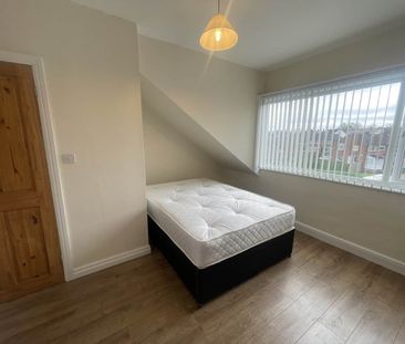 Low Lane (Room 3), Horsforth, Leeds - Photo 6