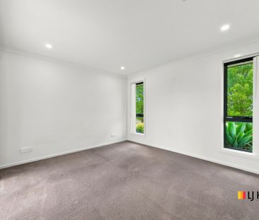 Modern Family Living, Minutes from Schools and Amenities - Photo 5