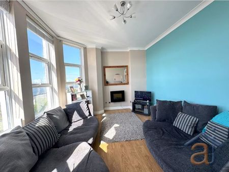 To Let – Franklyn Court, Promenade, Southport – Overlooking Marine Lake - Photo 3