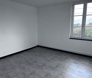 Location Appartement 3 pièces 66m² CAUDEBEC LES ELBEUF 76320 - Photo 3