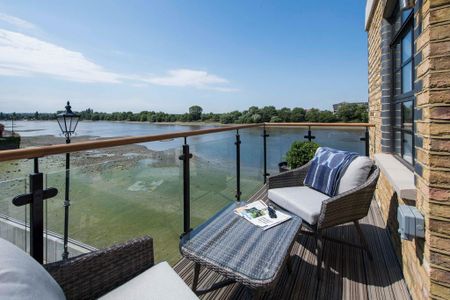 3 bedroom penthouse to rent - Photo 4