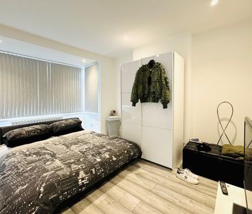 3 Bed Semi-Detached House, Woodside Avenue, SE25 - Photo 4