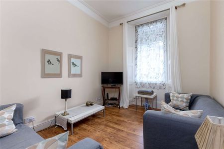 A spacious one bedroom apartment, available on a furnished basis in Tollcross. - Photo 5