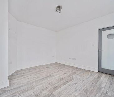1 bedroom maisonette to rent - Photo 2