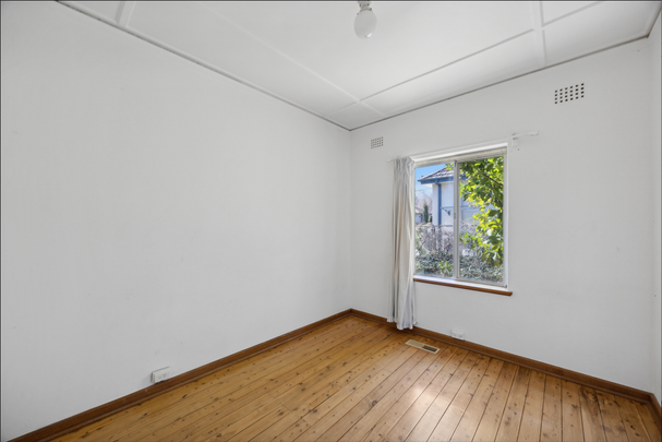 Charming 3 Bedroom Home - Photo 1