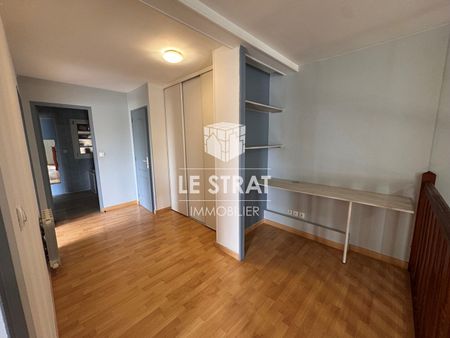 Location Appartement 5 pièces 128m² - Photo 3