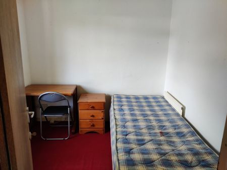 4 bedroom House - SPRING GLEN, Student Accomodation - Photo 3