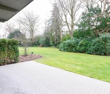 Ruim en lichtrijk hoekappartement in privatief parkdomein - Photo 4