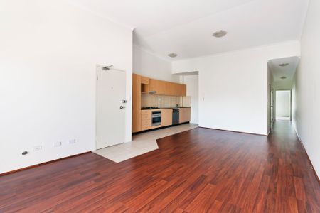 15/140 New Canterbury Road, - Photo 4