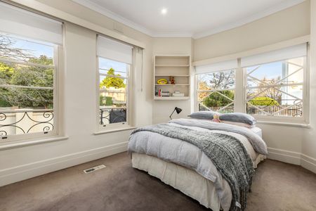 85 Lumeah Rd, Caulfield North VIC 3161 - House For Rent | Domain - Photo 5