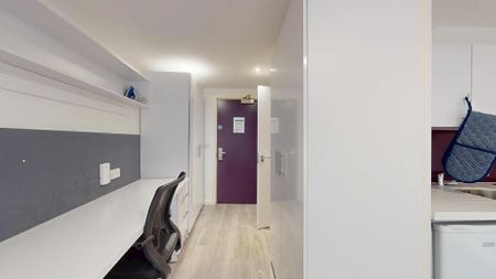 Studio to rent - Photo 3