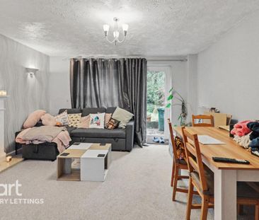 2 bedroom semi-detached house to rent - Photo 3