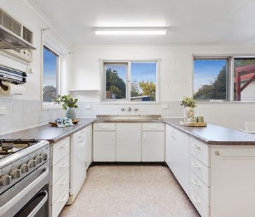 36 Woolwich Drive, Mulgrave - Photo 3