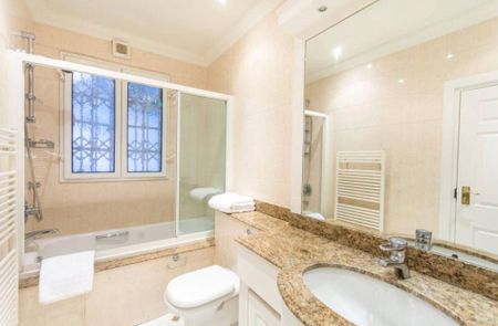 Strathmore Court Park Road Regents Park NW8 - Photo 5