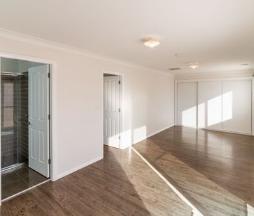 FAMILY HOME IN GOBBAGOMBALIN - Photo 5