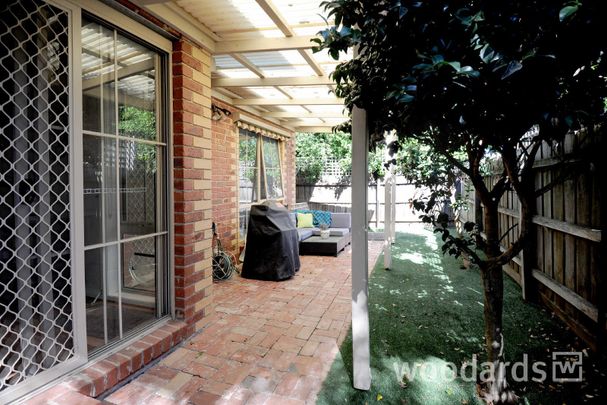 Low Maintenance 2 bedroom home - Photo 1