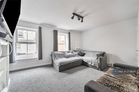 4 bedroom terraced house to rent - Photo 2