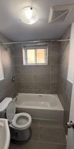 2 CH - 1 SDB - Montréal - $1,210 /mo - Photo 3