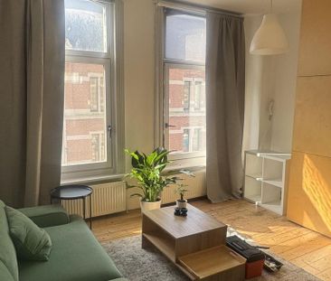 Appartement te huur in Antwerpen voor € 850 met 1 slaapkamer - Photo 2
