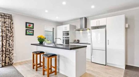 Three Bedroom Duplex - Photo 3