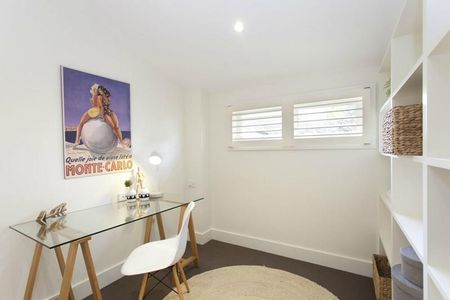 74 Hayberry Street CROWS NEST NSW 2065 - Photo 2