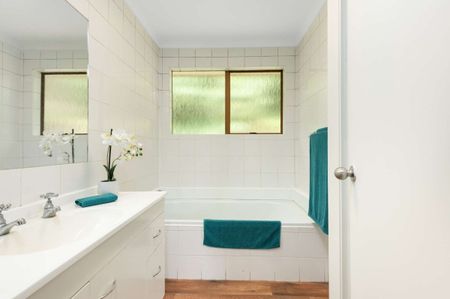 Elevated Three-Bedroom Home - Bellevue - Photo 2