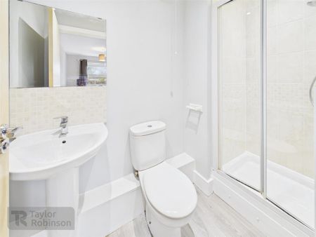 4 bedroom terraced house to rent - Photo 5