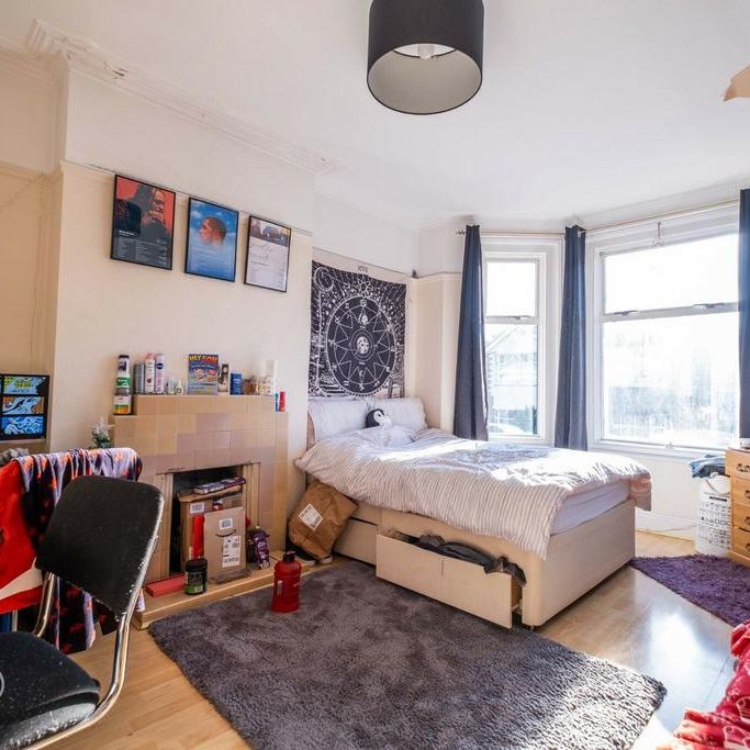 3 bedroom flat to rent - Photo 1