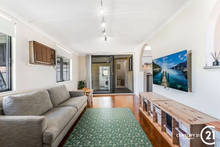 Charming 3-Bedroom Home in Smithfield - Photo 3